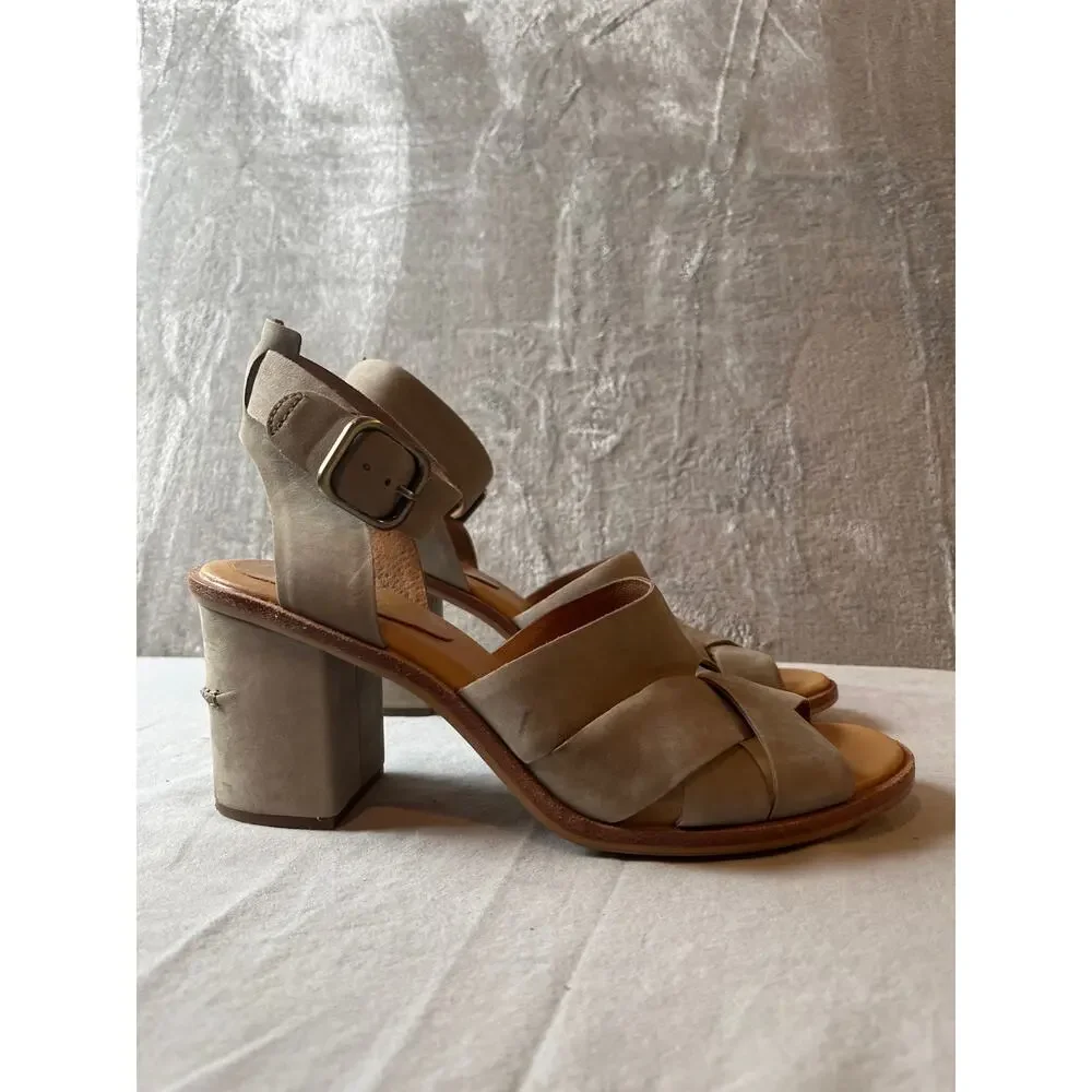 UGG Sandra CrissCross Beige Leather Heeled Sandals with Ankle Strap Women’s Sz 9